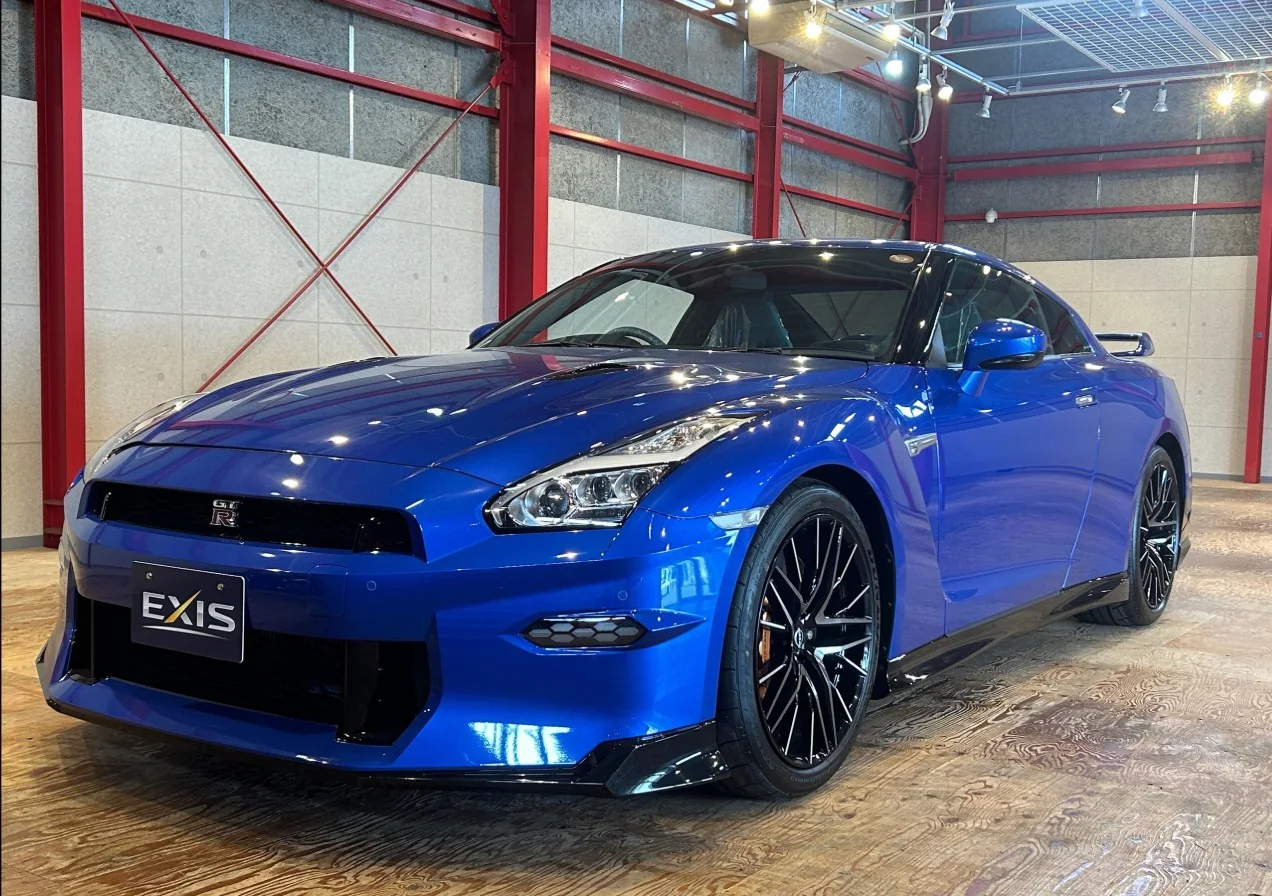 NISSAN GT-R（ブルー）