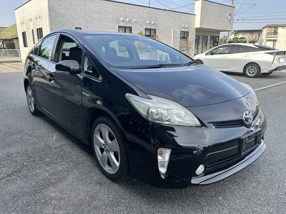 販売実績の車両写真（セダン・ハッチバック）