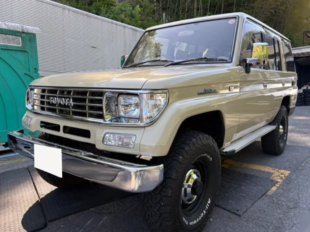 TOYOTA ランドクルーザープラド